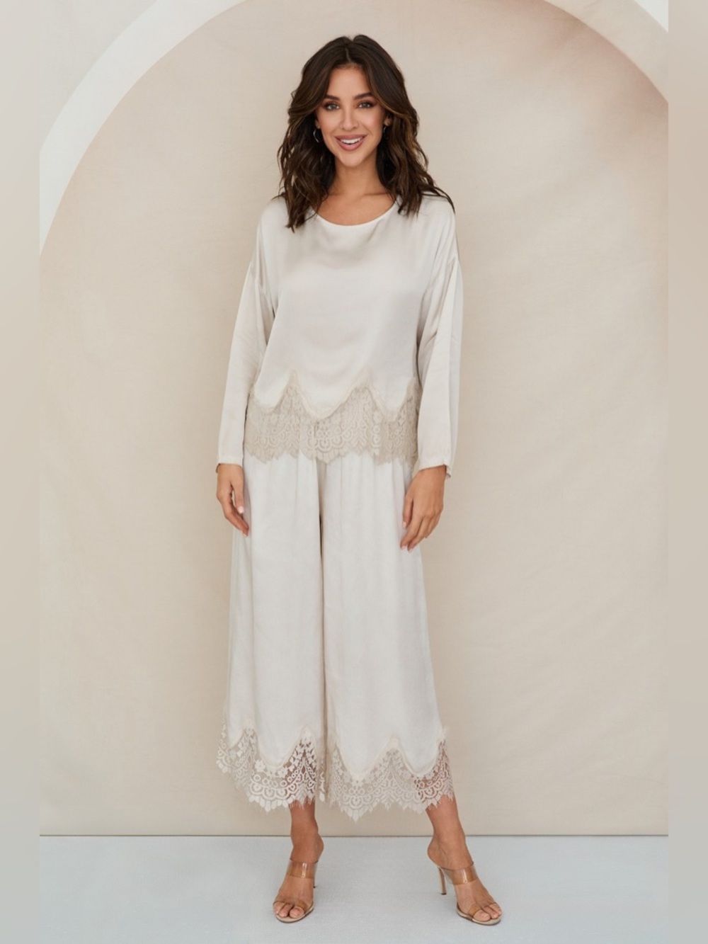 (235139/23239-COTT) LACE HEM VISCOSE CREW NECK LONG SLEEVE - Picture 5 of 6